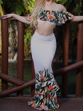 Tropical Floral 2 Piece Set – Off Shoulder Top & Maxi Skirt – Vacation Outfit